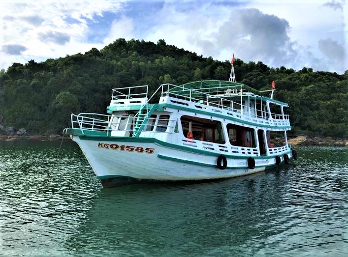 thue-tau-du-lich-phu-quoc.JPG