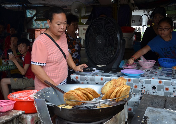 Famous Curry Mee Noodles at Kuala Sepetang (十八丁咖哩面) Tekkaus