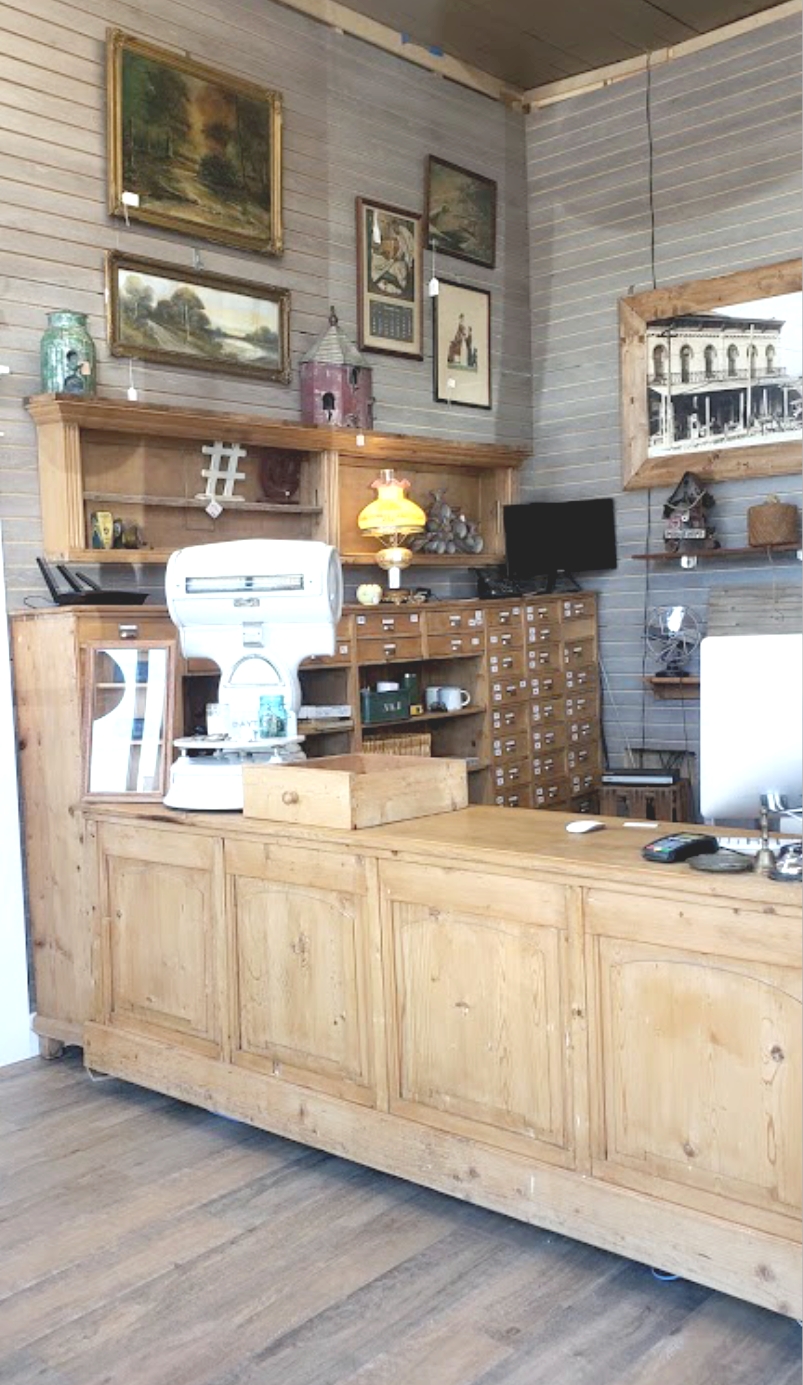 Kammy's Korner Parma Antique Mall New Ownership & New Look!!