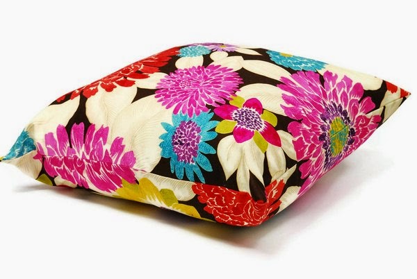 Decorative pillows with flowers