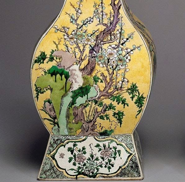 <img src="Kangxi Rectangular Vase detail .jpg" alt=" Famille Verte on Biscuit">