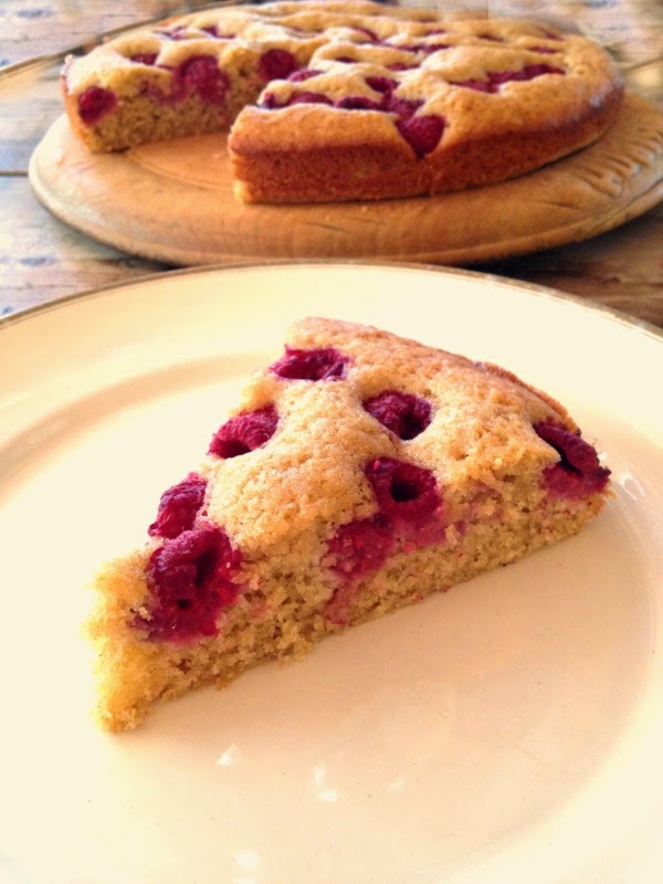 Raspberry sponge cake