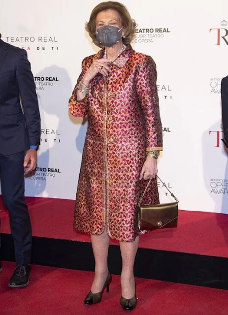 Queen Sofia of Spain attended the opening of the 2021-2022 season of the Royal Theatre in Madrid