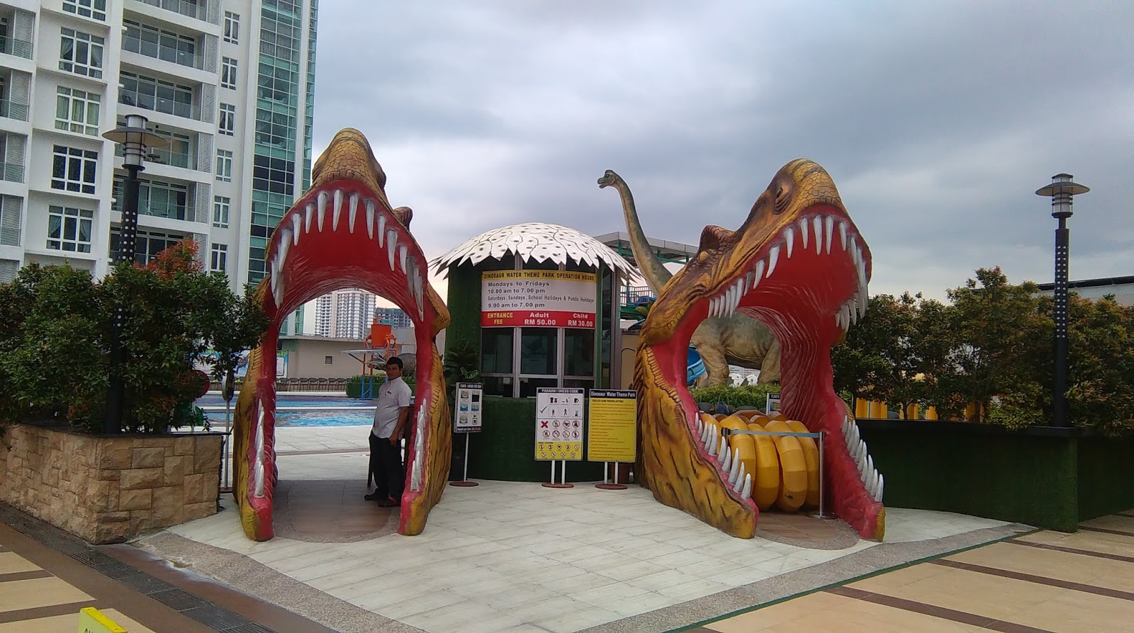 MAT DRAT Dinosaur Alive Water Park KSL Hotel Johor Baharu