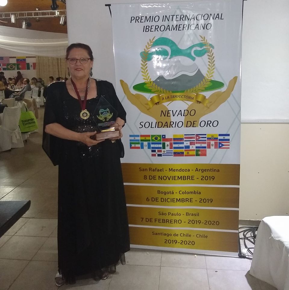 Mirta Praino Premio Internacional Iberoamericano El Nevado Solidario Oro 2019-2020 A la Trayectoria