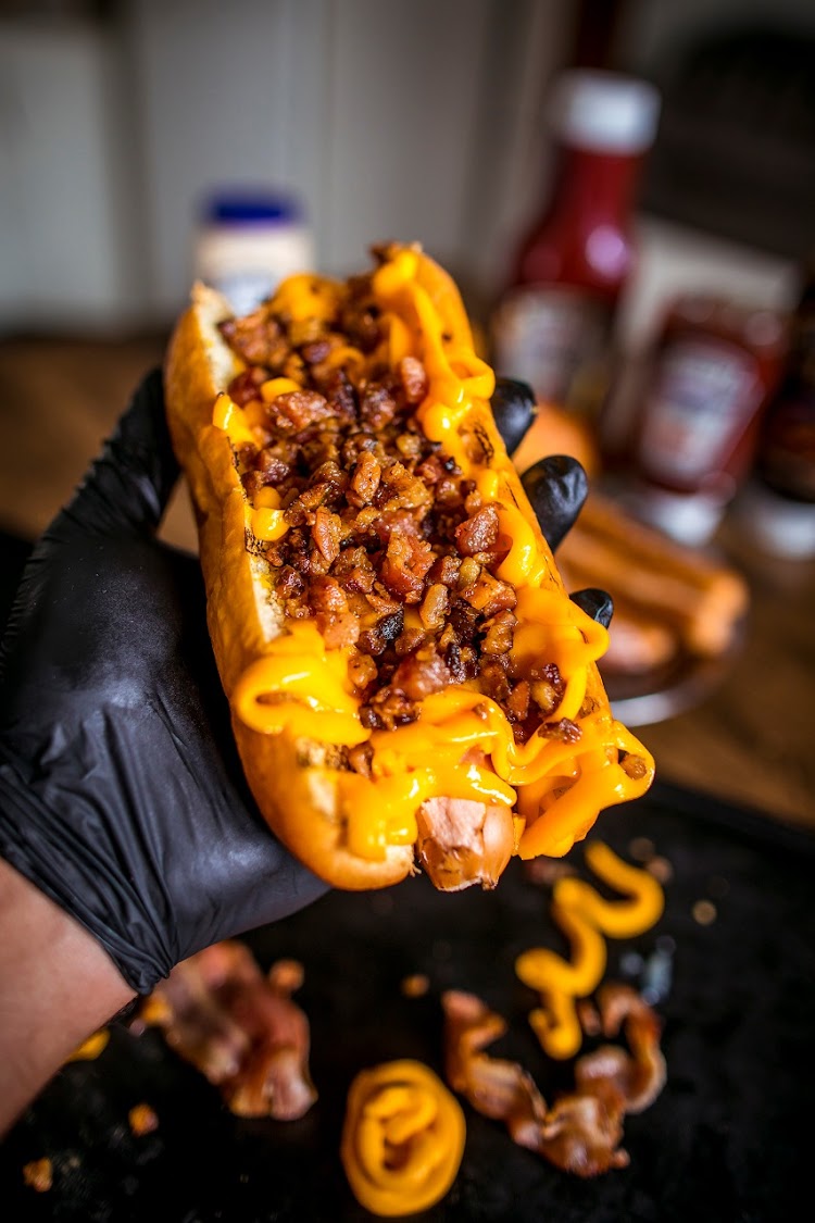Delivery de hot-dog em Campinas (SP) reproduz o lanche de diversas partes do mundo