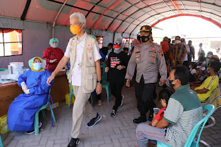 Ganjar Targetkan Vaksinasi Di Karimunjawa Selesai Tiga Hari 1 IMG 20210910 WA0021