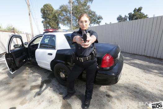 UNCENSORED Bang Screw The Cops – Skylar Snow Captures A Criminal And Squirts All Over Her Police Cruiser