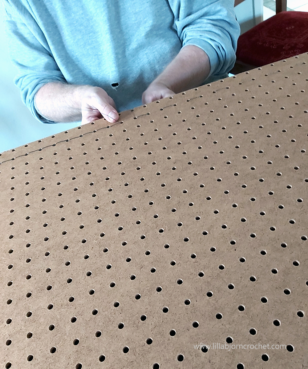 How to Turn Crochet Blanket into Wall Hanging LillaBjörn's Crochet World