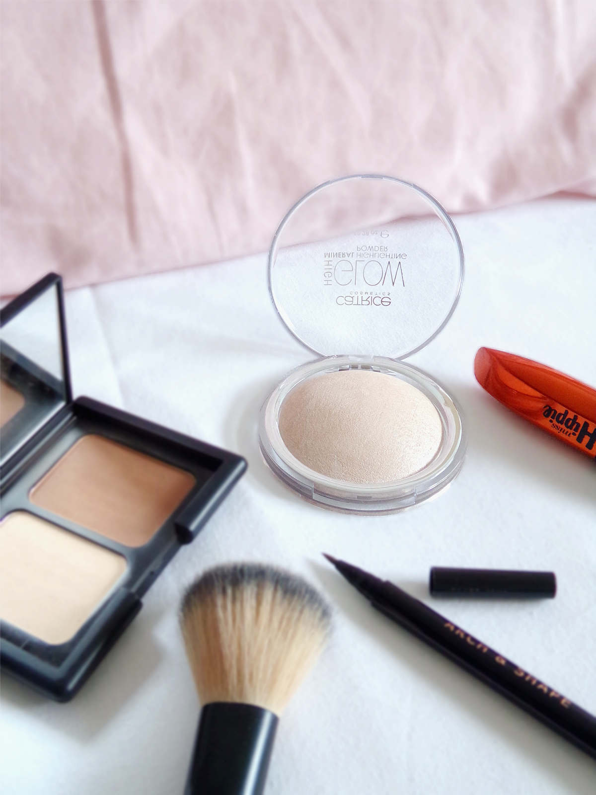My Go-To Makeup Look for University - Tea & Curls My Go-To Makeup Look for University - Tea & Curls