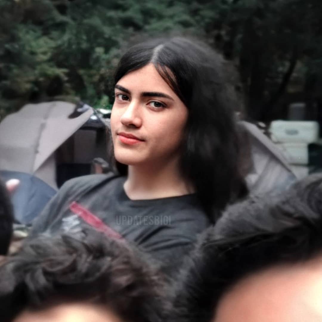 Bigi Jackson termina o ensino médio Prince, Paris e Bigi Brasil