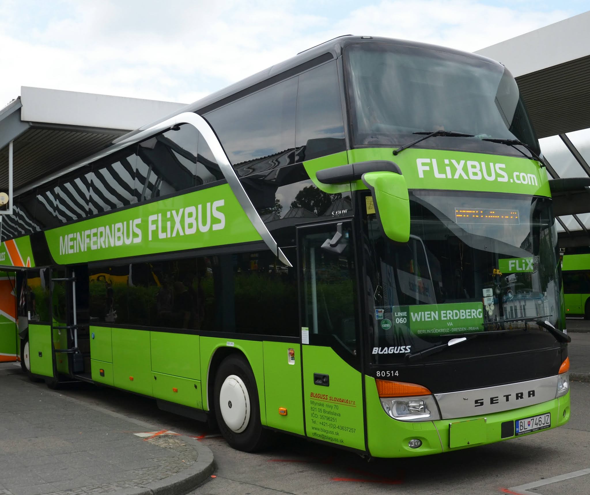 Фирма автобус 1. Flixbus автобусы. Flixbus внутри. Flixbus Турция. Неоплан Эколайнс.