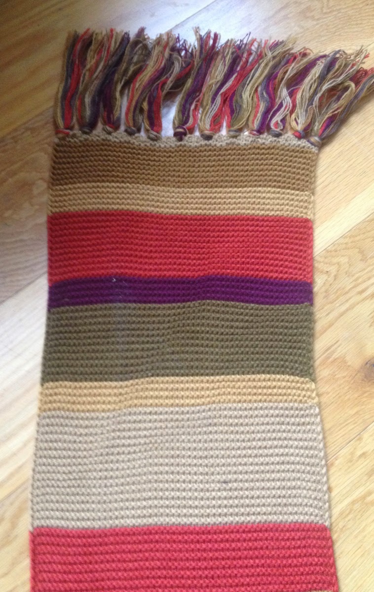 Blogtor Who: REVIEW: Official replica Fourth Doctor S16/17 scarf