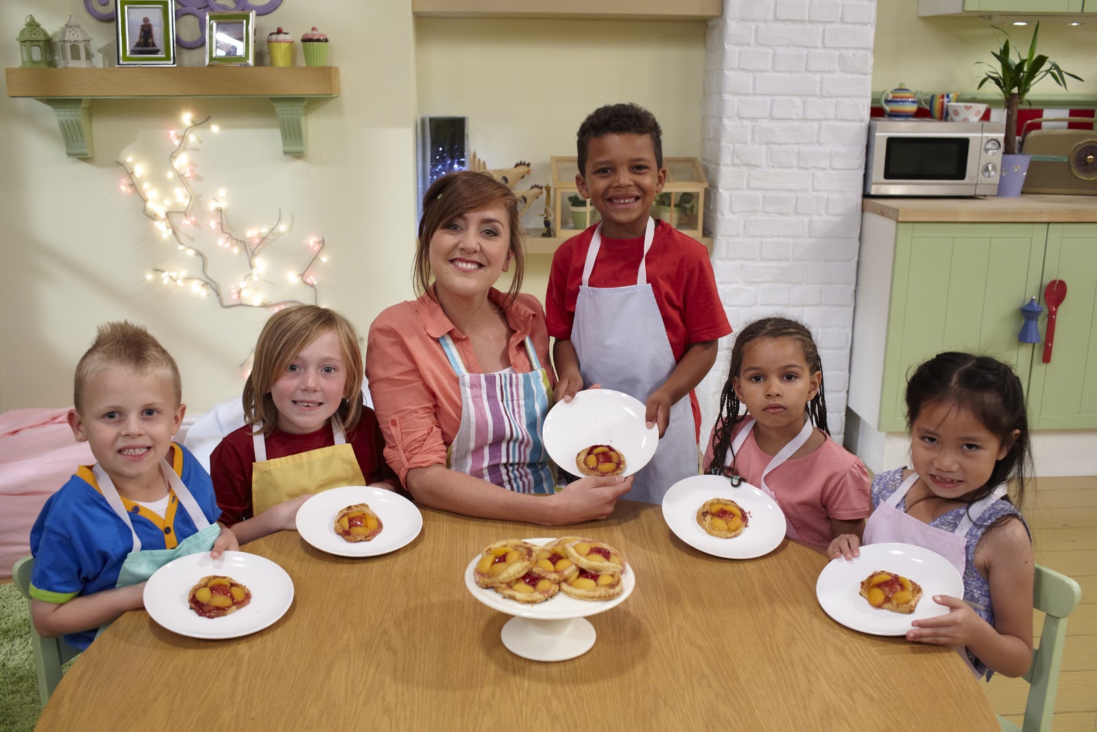 I can cook. Cook картинка для детей. I can cook. Sally brown. I can cook.