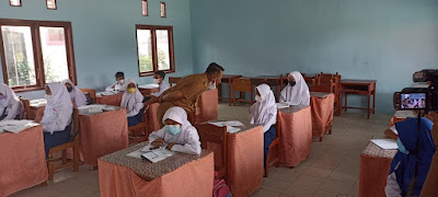 Bupati Sidak KBM SMP N 2 Gantung KBM SMPN 2 Gantung