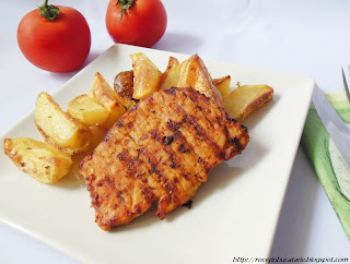 Cotlet marinat la gratar si garnitura de cartofi cu malai