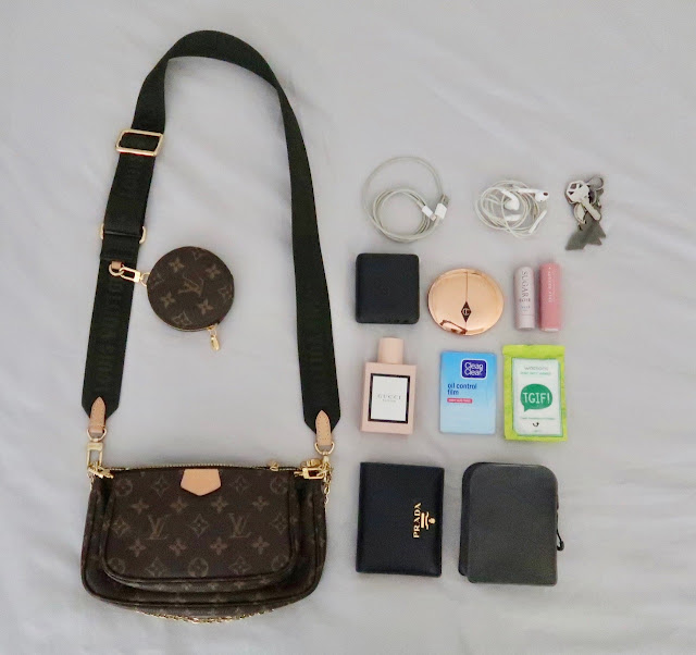 lv multi pochette accessoires black