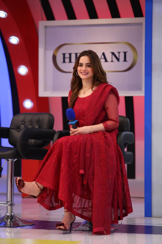 Aiman Khan and Muneeb Beautiful Pictures from Jeeto Pakistan Aiman Khan and Muneeb Beautiful Pictures from Jeeto Pakistan