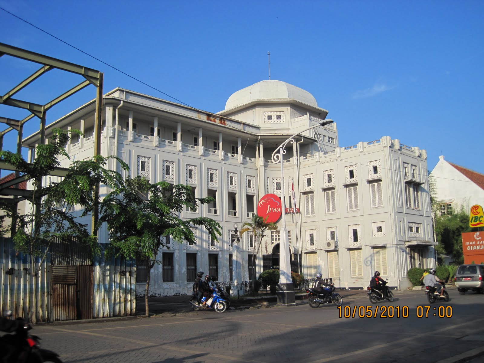 Gedung Jiwasraya, Dari Asuransi Sampai Tempat Syuting ~ Kliping Bandung