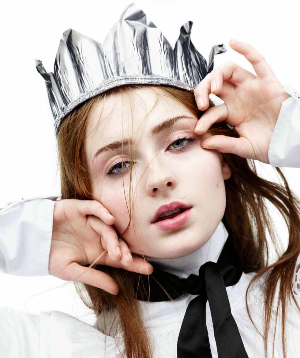 Sophie Turner Height, Weight, Body Measurements.