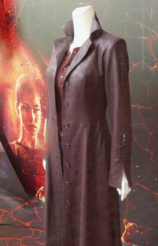 Sophie Turner X-Men Dark Phoenix coat