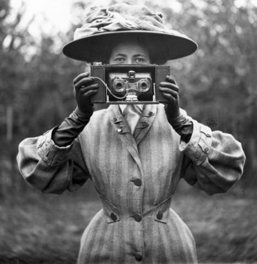 Pioneering Female Photographers Interesting Portraits of Victorian