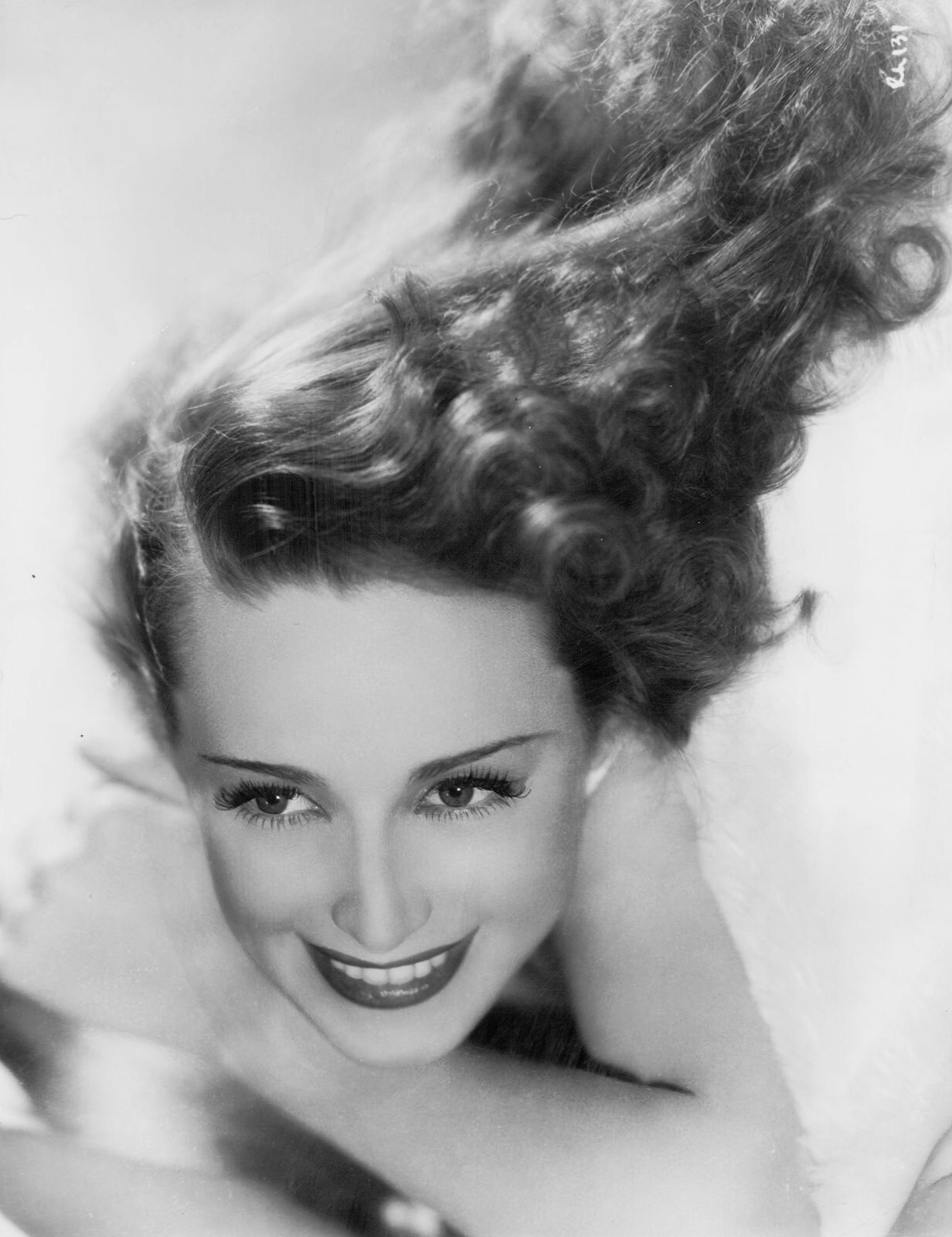 It's The Pictures That Got Small THE MONDAY GLAMOUR 15!