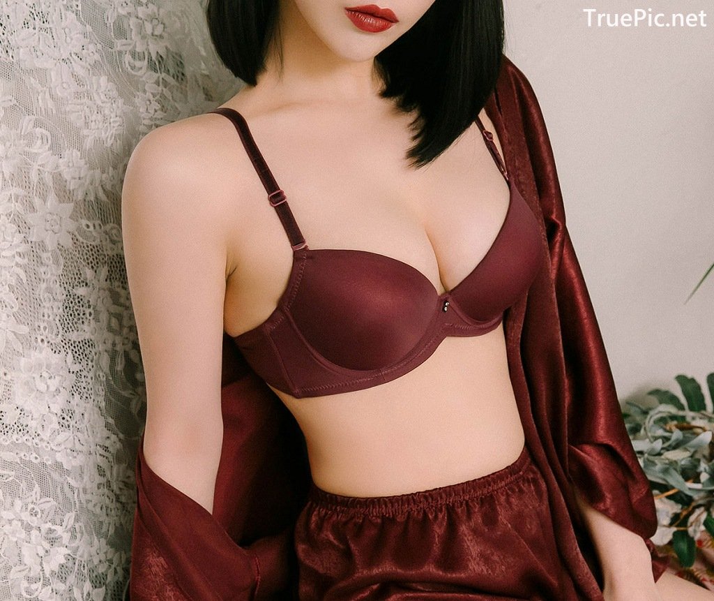 Image-Korean-Fashion-Model-Ryu-Hyeonju-We-x-You-Lingerie-Set-TruePic.net- Picture-37