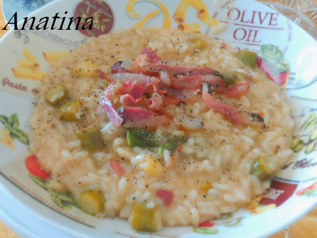 risotto cremoso agli asparagi con pancetta croccate