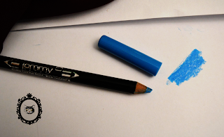 Αγαπημένο γαλάζιο προϊόν μακιγιάζ-Ουράνιο Τόξο Favorite light blue makeup product