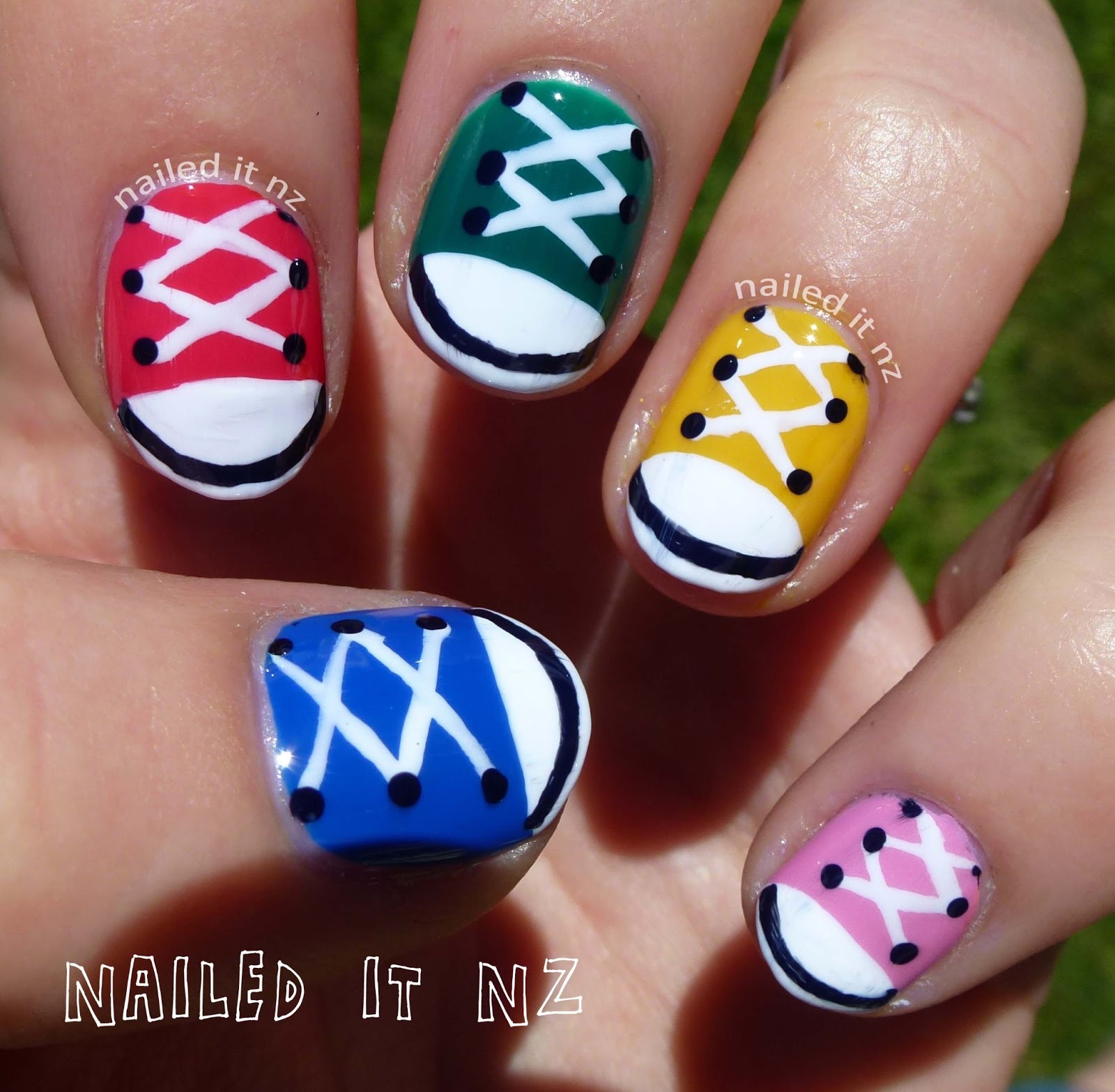 Nail art for short nails 9 Chuck Taylors/shoe nails!