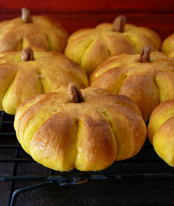 PumpkinShaped Pumpkin Dinner Rolls