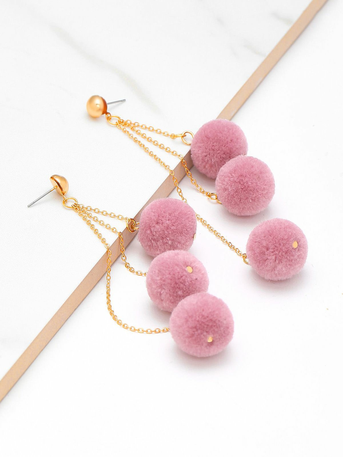 Pom pom earrings
