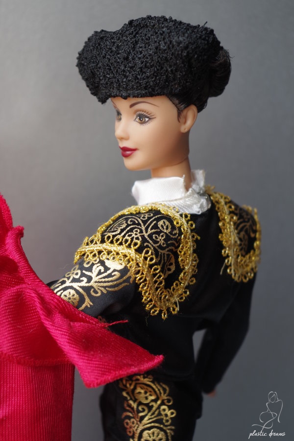 Plastic Dreams :: Barbie et miniatures: Spanish Barbie Doll (20 Years