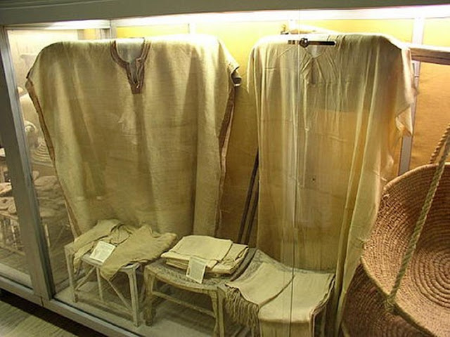 Одежды, найденные в гробнице архитектора Ха. 14 в. до н.э. Турин, Египетский музей.