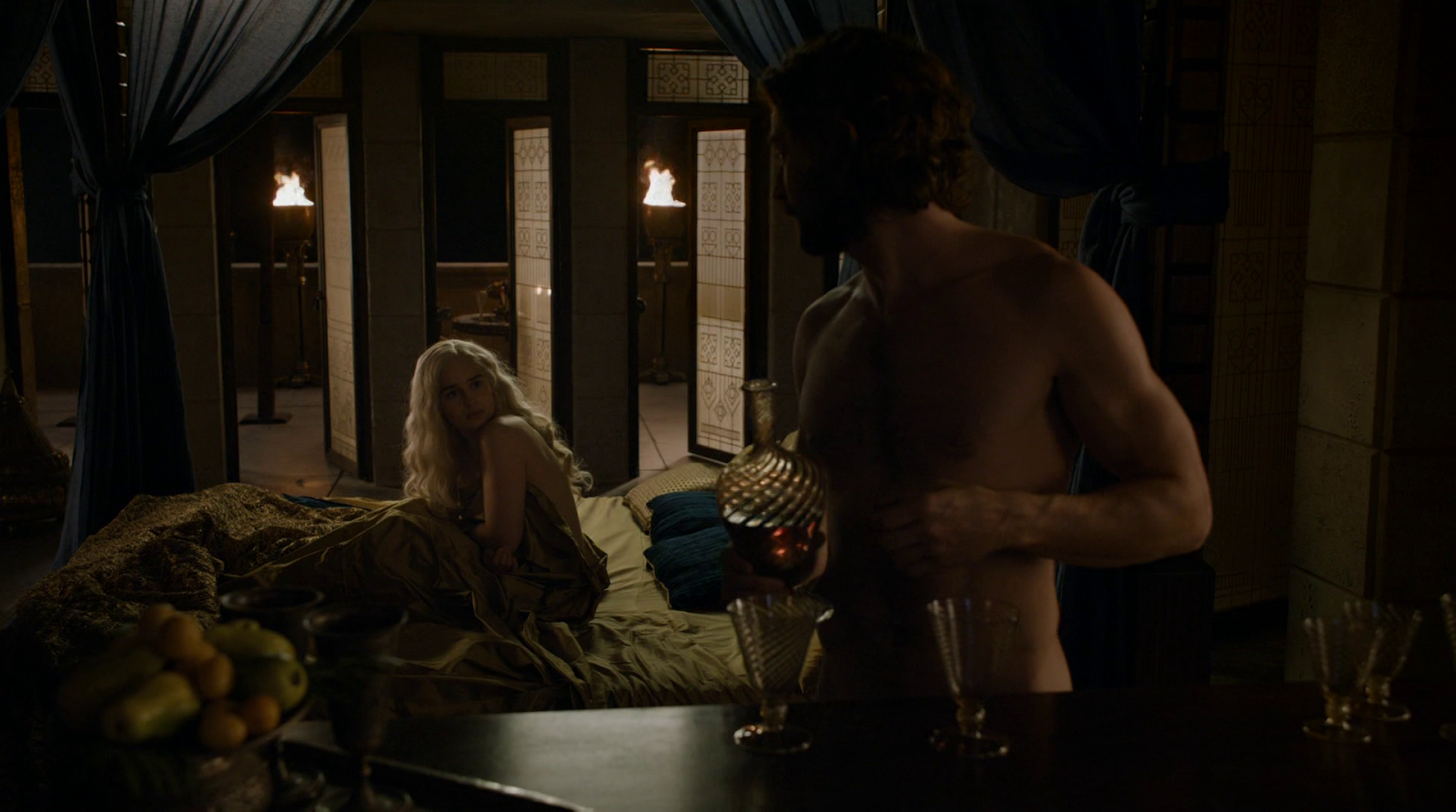 Michiel Huisman naked bum in Game Of Thrones S05E01! 