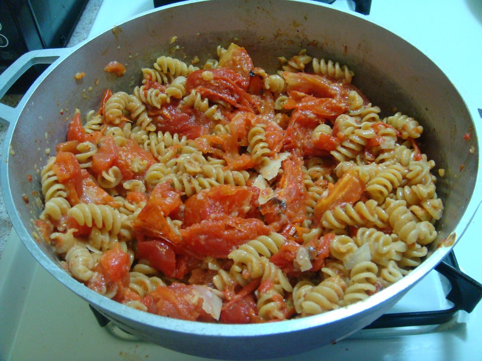 College Foodie Chronicles: Oven Roasted Tomato Fusilli
