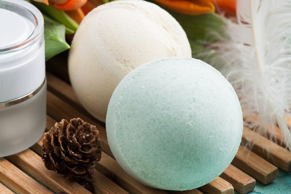 How to make lush bath bombs with avocado and essential oils - the best homemade bath bomb recipes to make yourself