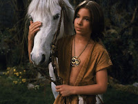 http://1.bp.blogspot.com/-T8QiERPKGvI/T7fVXdium7I/AAAAAAAAJ1E/bAjkcYzdKPY/s1600/NoahHathawayAsAtreyu.jpg