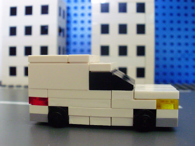 MOC LEGO Carrinha branca