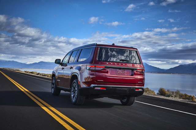 2022 Jeep Wagoneer Review
