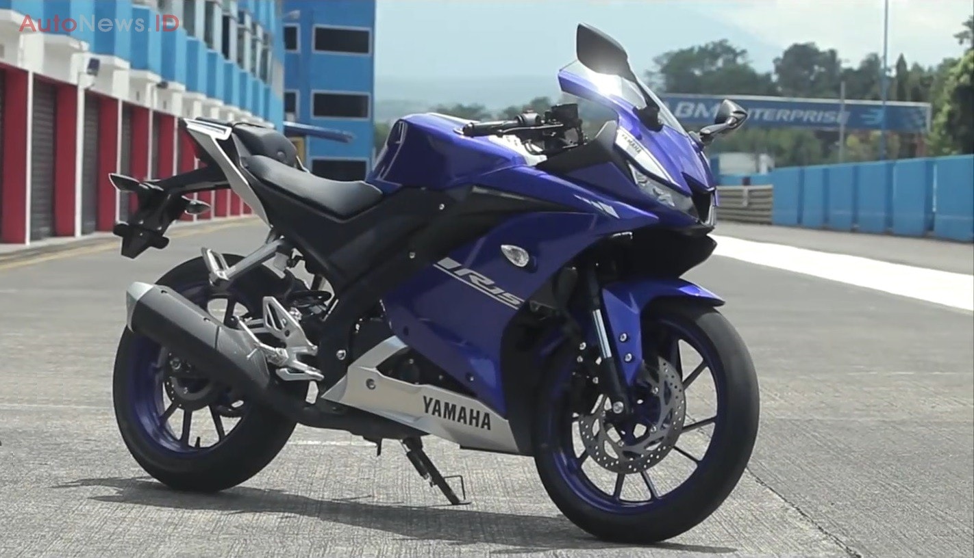 Yamaha YZF r15 2015