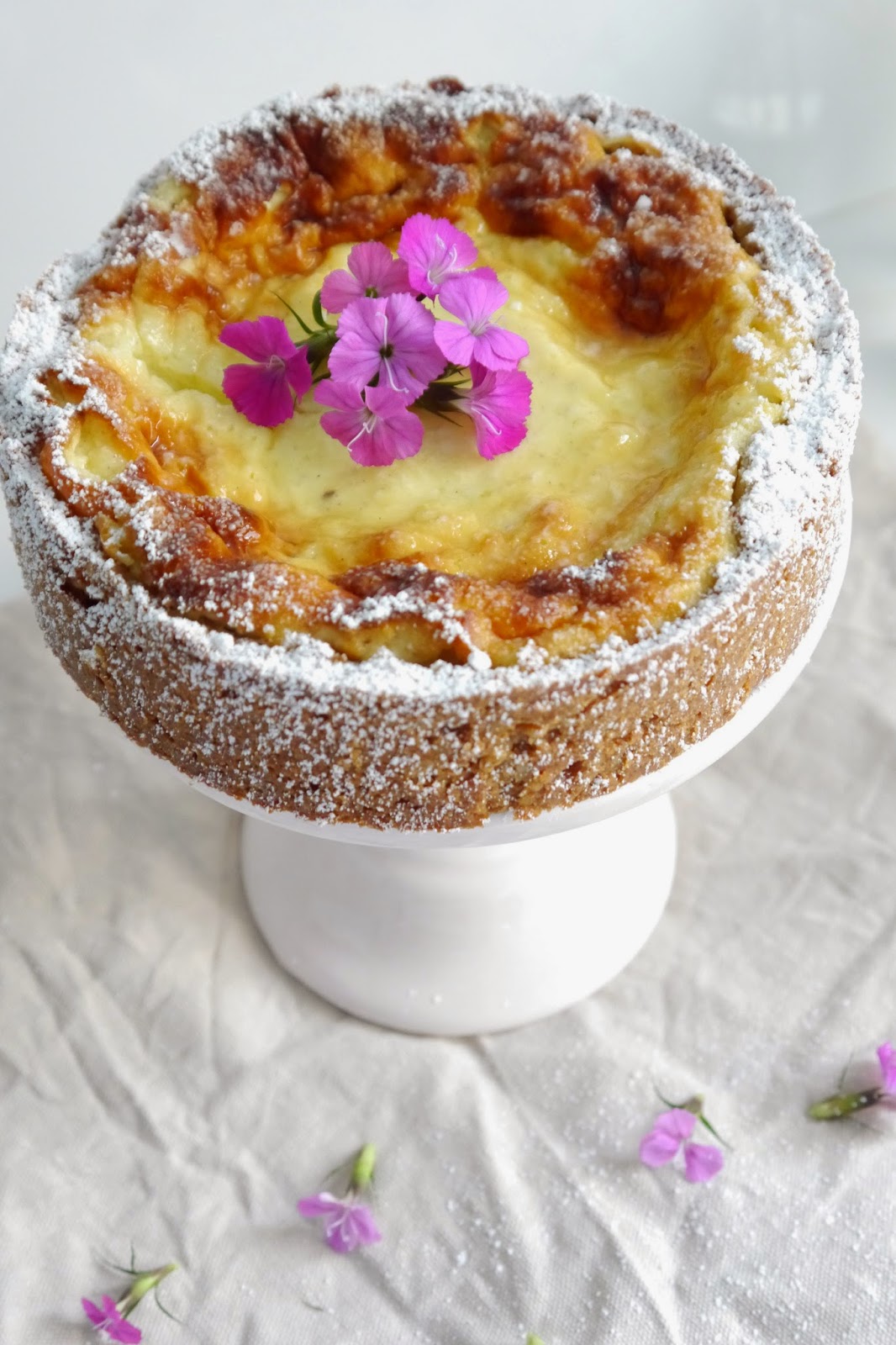 Käsekuchen mit einem Mandelmürbeteig | Sweet Bobos