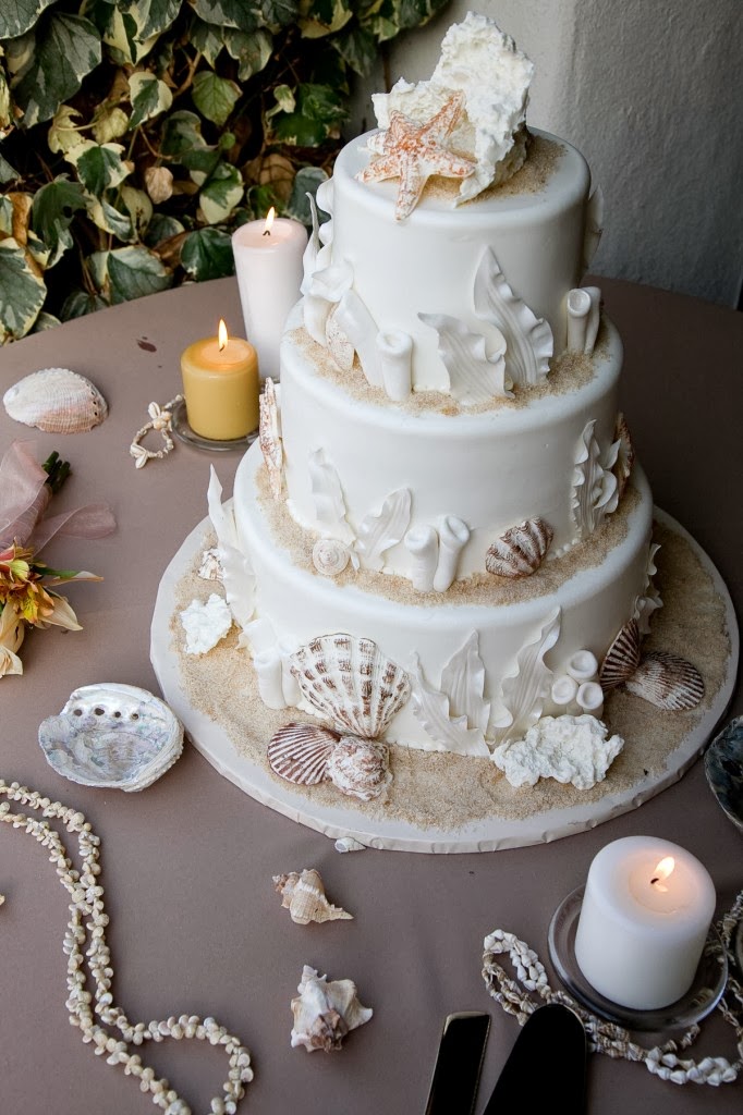 Lovely shell wedding cakes for marine theme wedding by