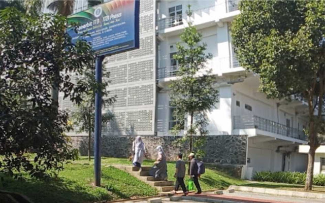 10+ Universitas dengan Jurusan Manajemen Bisnis Terbaik di Indonesia Institut Teknologi Bandung