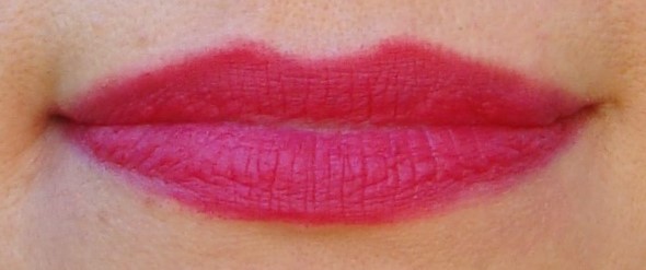 Little White Truths Hourglass Opaque Rouge Liquid Lipstick In Icon
