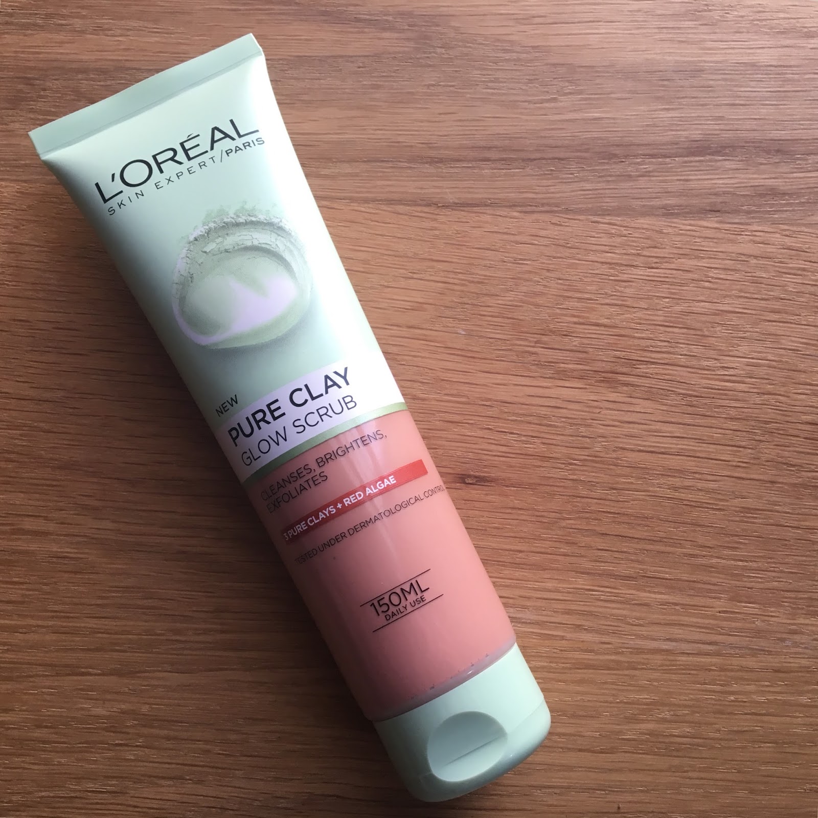 L'Oreal Paris Pure Clay Glow Scrub