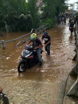 Jembatan Sungai Piring di Dapil Ketua DPRD Inhil Memprihatinkan