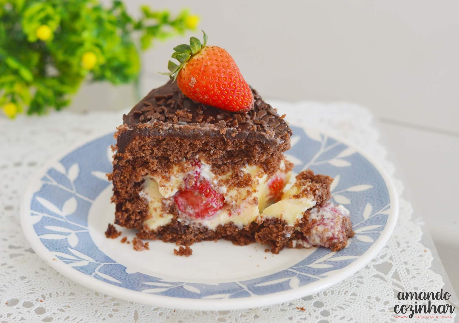 Bolo trufado de morango e chocolate - Amando Cozinhar