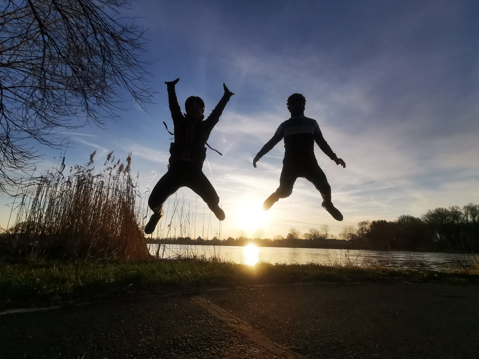 Kitchen Simmer Thanksgiving Burger With Cranberry Aioli